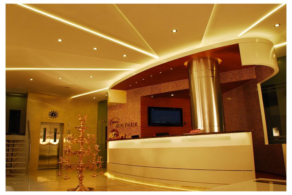 Hotel Sun Park Puduččéri Exteriér fotografie